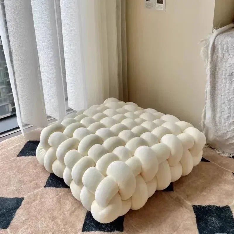 Coussin rembourré en nœud carré