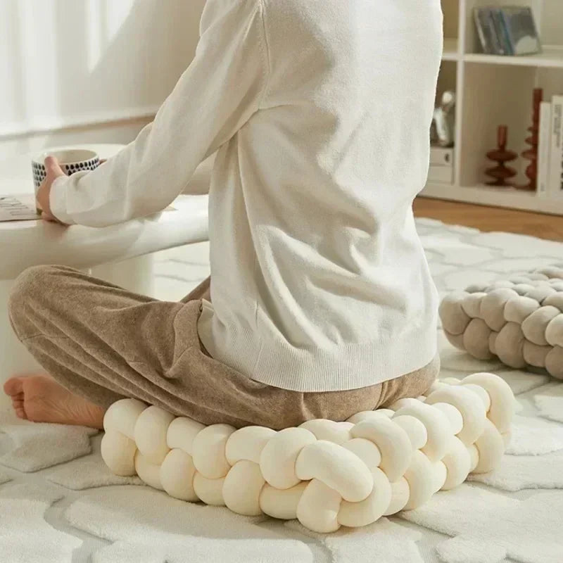Coussin rembourré en nœud carré