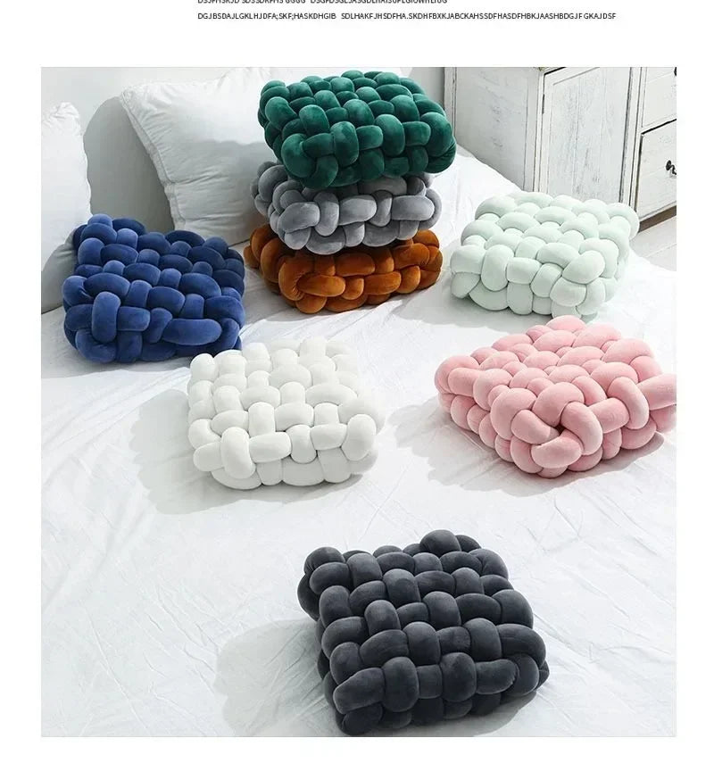 Coussin rembourré en nœud carré