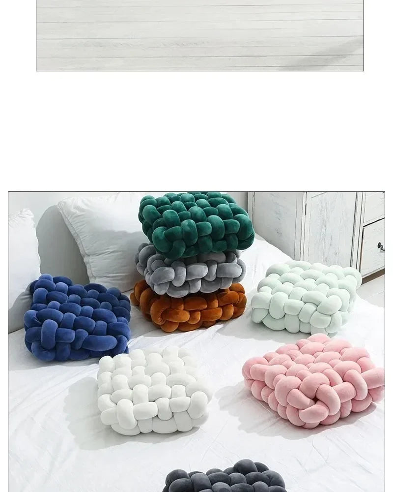 Coussin rembourré en nœud carré