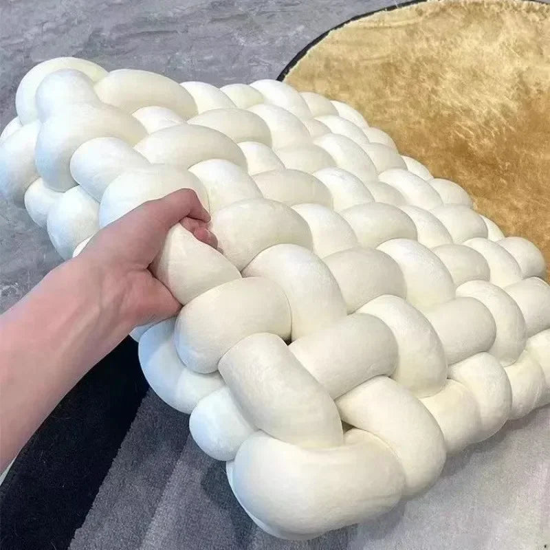 Coussin rembourré en nœud carré
