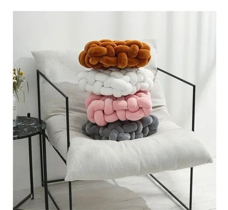 Coussin rembourré en nœud carré