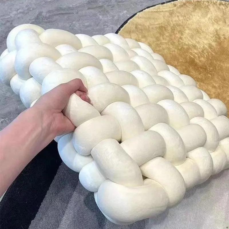 Coussin rembourré en nœud carré