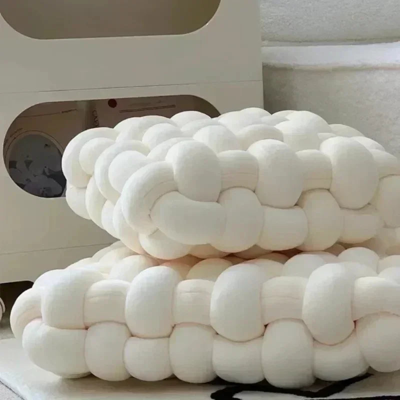 Coussin rembourré en nœud carré