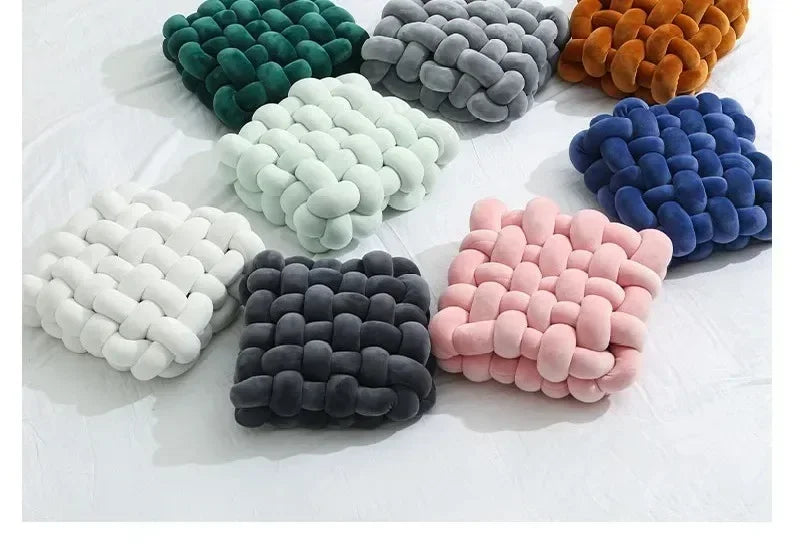 Coussin rembourré en nœud carré