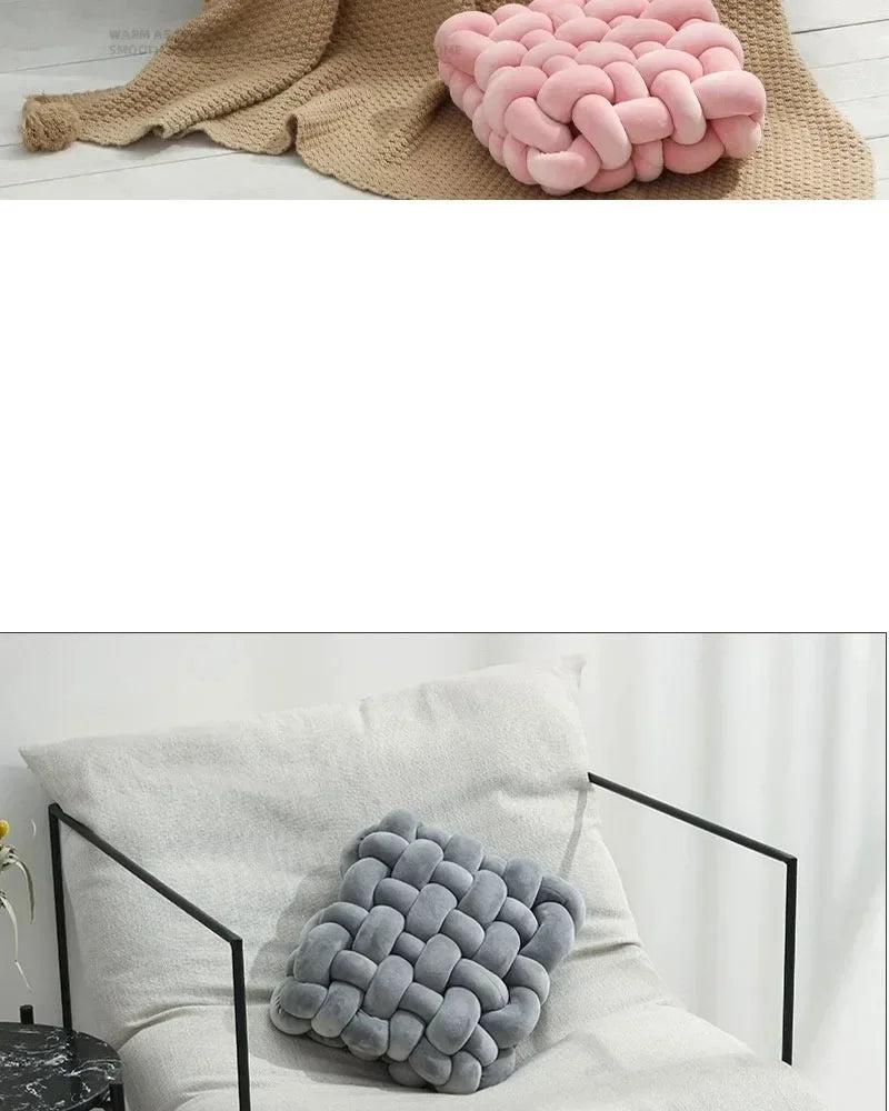 Coussin rembourré en nœud carré